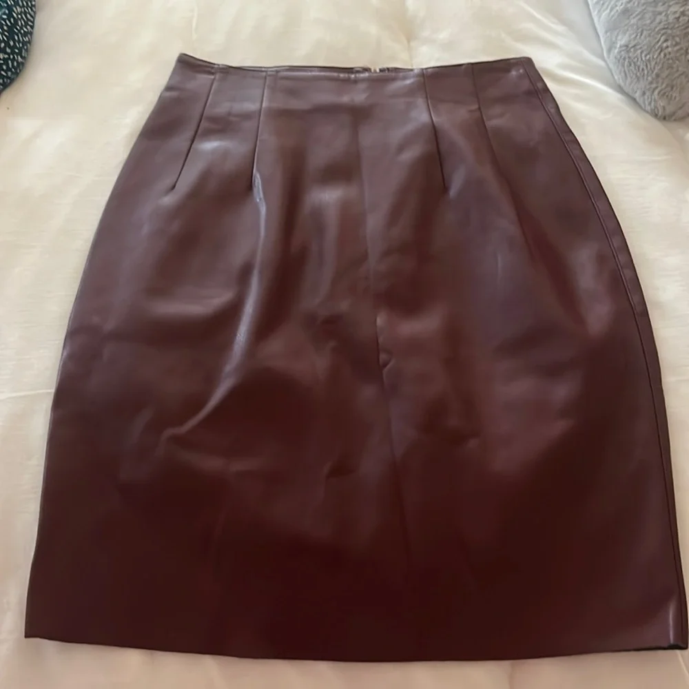 Leather skirt - Picture 1 of 2